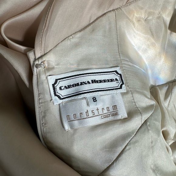 Carolina Herrera Long-Sleeve Cream Evening Gown - Picture 12 of 13